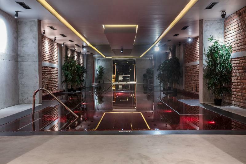 Hotel Next Door Park à Skopje Extérieur photo