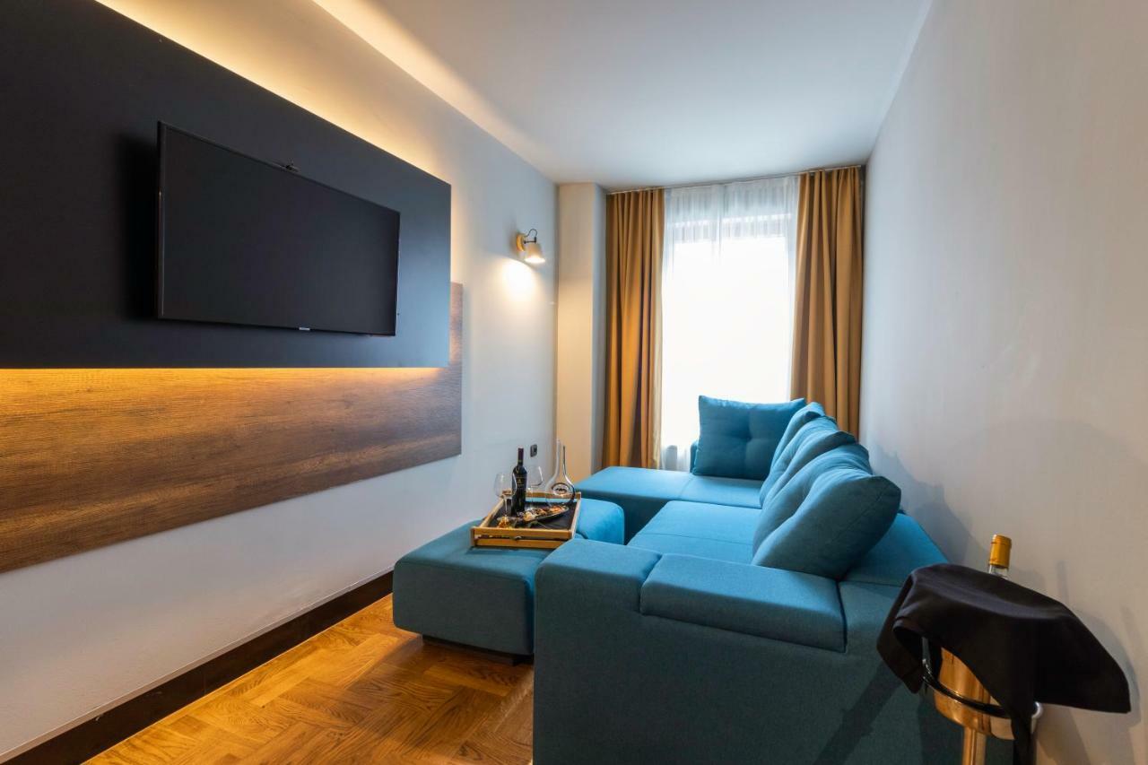 Hotel Next Door Park à Skopje Extérieur photo